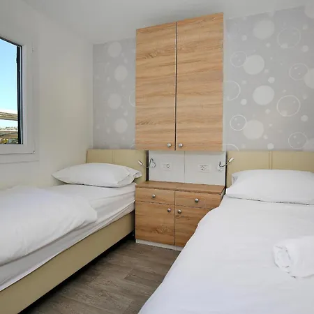 Amazing In With Wifi Holiday home Murter